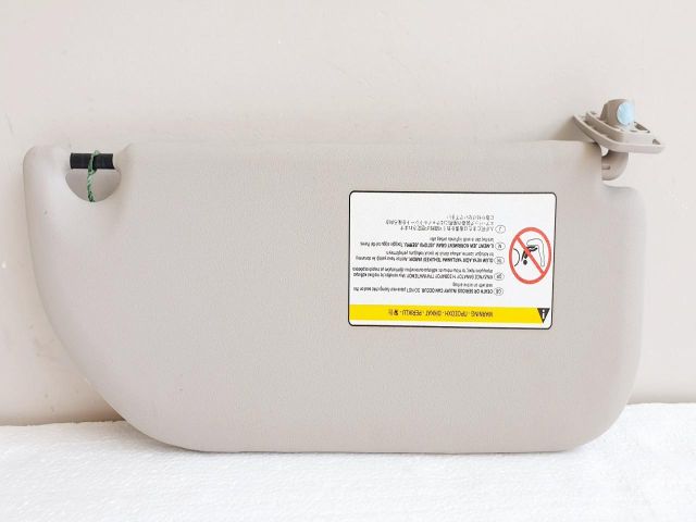 bontott PEUGEOT 107 Bal Napellenző