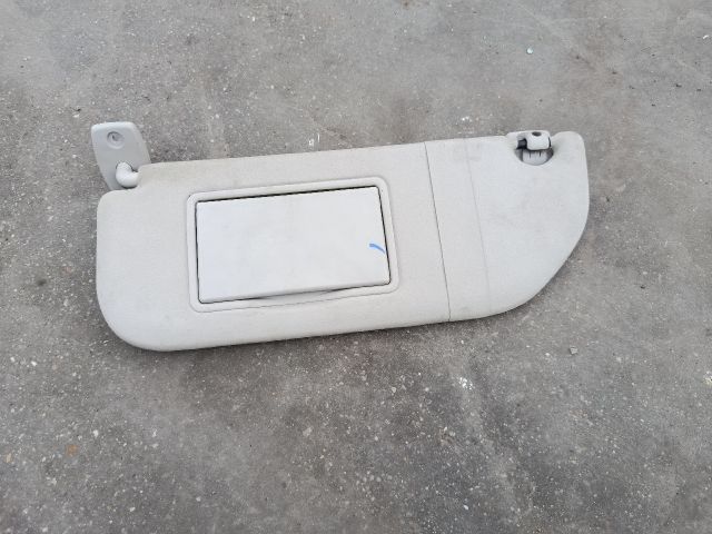 bontott PEUGEOT 107 Bal Napellenző