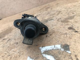 bontott PEUGEOT 107 Csomagtér Nyitó Kar / Gomb