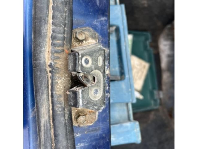 bontott PEUGEOT 107 Csomagtérajtó Zárszerkezet