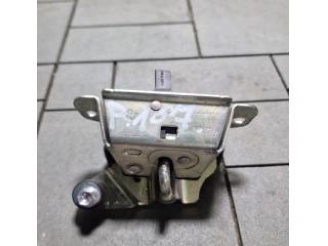 bontott PEUGEOT 107 Csomagtérajtó Zárszerkezet