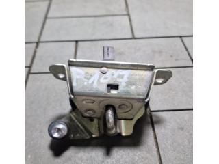 bontott PEUGEOT 107 Csomagtérajtó Zárszerkezet