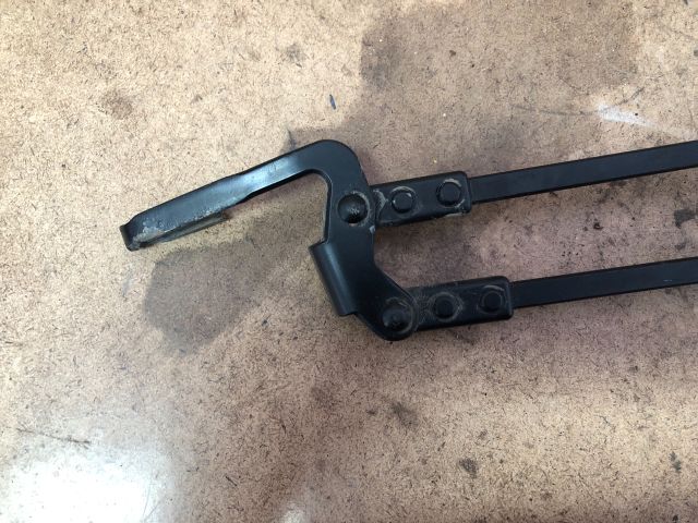 bontott PEUGEOT 107 Első Ablaktörlő Kar