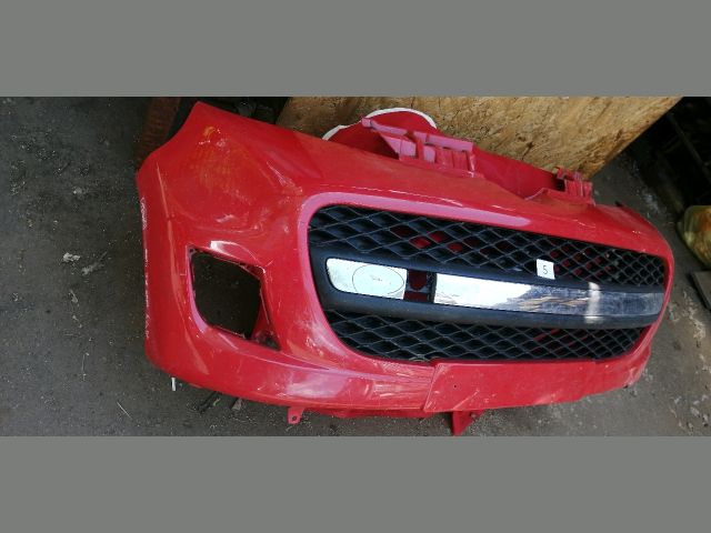 bontott PEUGEOT 107 Első Lökhárító (Részeivel)