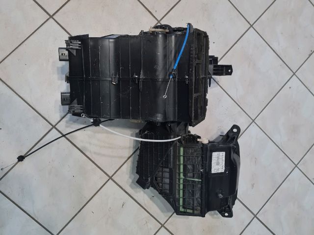 bontott PEUGEOT 107 Fűtés Box