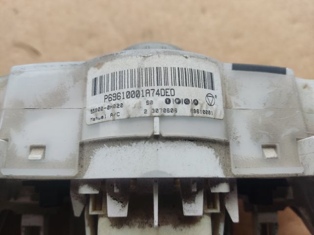 bontott PEUGEOT 107 Fűtéskapcsoló (manuális klímás)