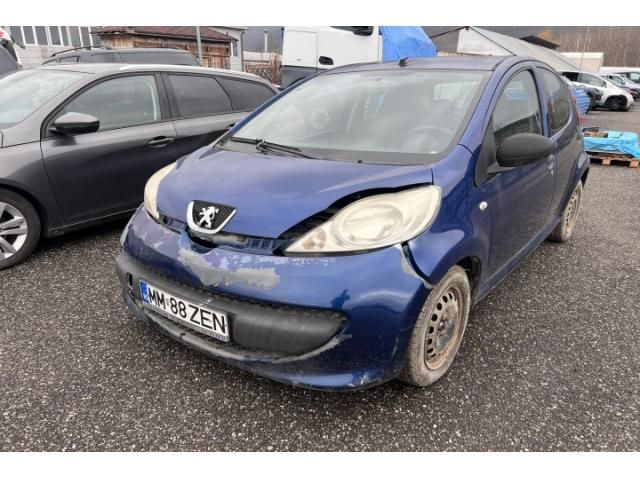 bontott PEUGEOT 107 Hátsó középső Biztonsági Öv