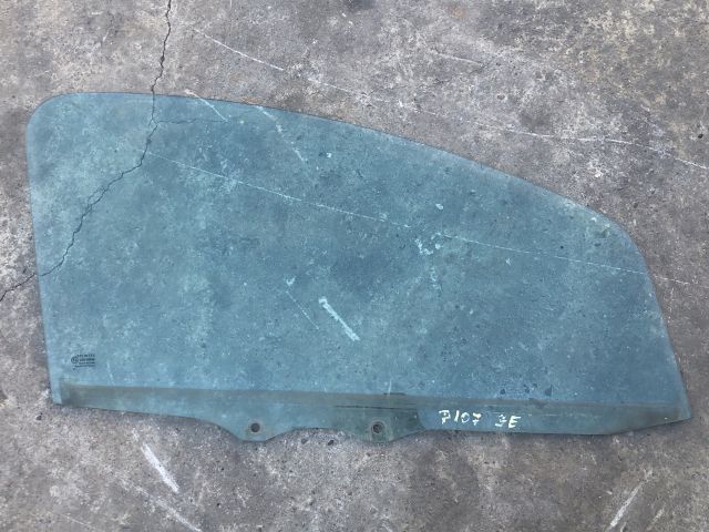bontott PEUGEOT 107 Jobb első Ablak