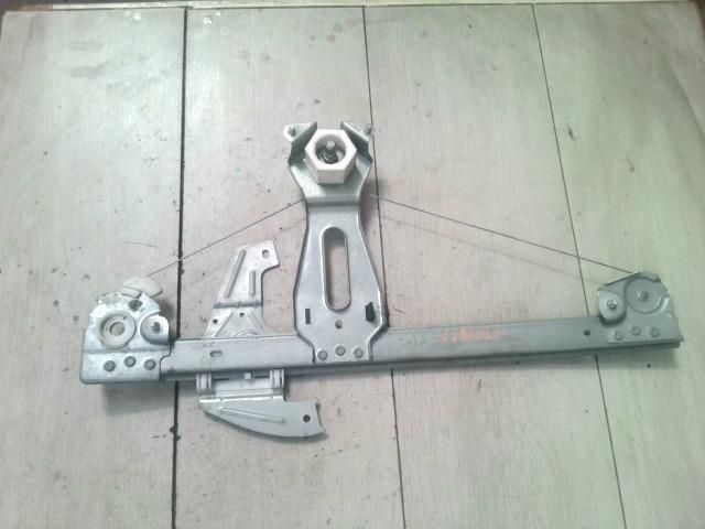 bontott PEUGEOT 107 Jobb első Ablakemelő Szerkezet (Mechanikus)