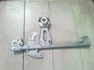 bontott PEUGEOT 107 Jobb első Ablakemelő Szerkezet (Mechanikus)