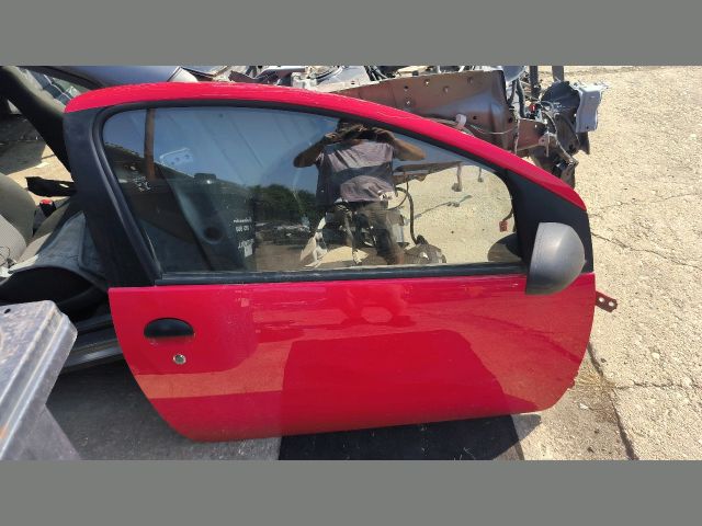 bontott PEUGEOT 107 Jobb első Ajtó (Részeivel)