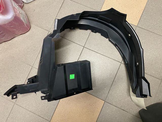 bontott PEUGEOT 107 Jobb első Dobbetét (Kerékjárati, Műanyag)