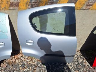 bontott PEUGEOT 107 Jobb hátsó Ajtó (Részeivel)