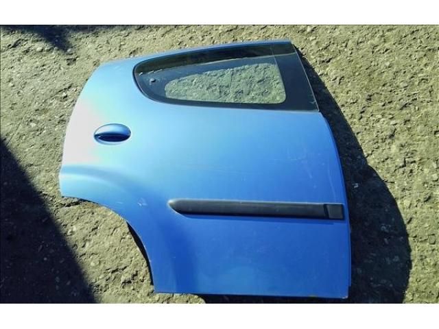 bontott PEUGEOT 107 Jobb hátsó Ajtó (Üres lemez)