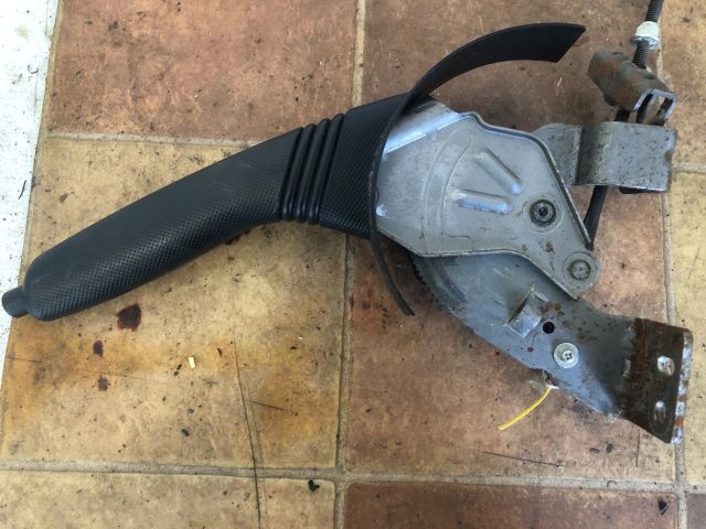 bontott PEUGEOT 107 Kézifék Kar