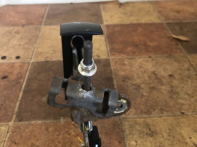 bontott PEUGEOT 107 Kézifék Kar