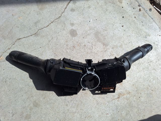 bontott PEUGEOT 107 Komplett Kormánykapcsoló (Bajuszkapcsoló)