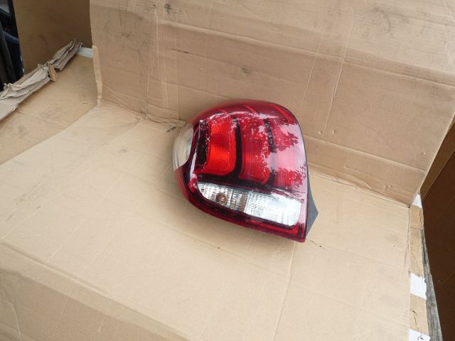 bontott PEUGEOT 108 Bal Hátsó Lámpa