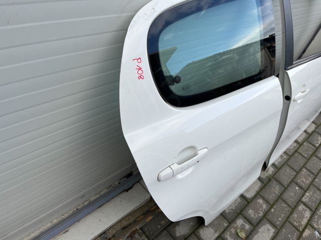 bontott PEUGEOT 108 Jobb hátsó Ajtó (Részeivel)