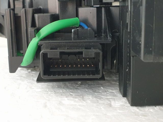 bontott PEUGEOT 108 Komplett Kormánykapcsoló (Bajuszkapcsoló)