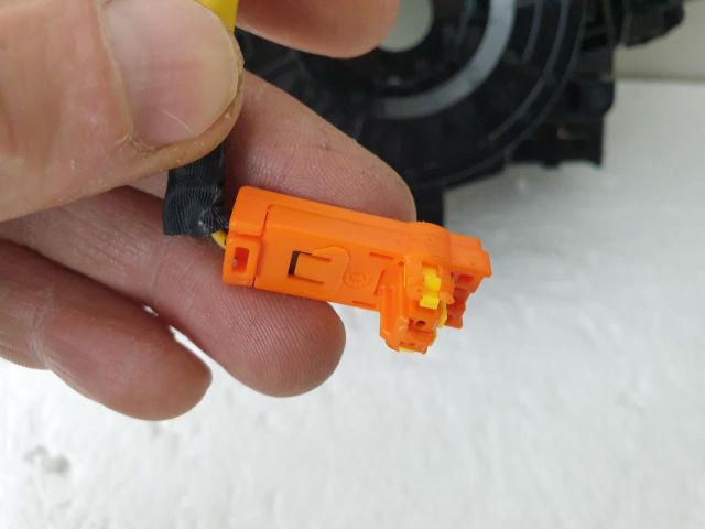 bontott PEUGEOT 108 Komplett Kormánykapcsoló (Bajuszkapcsoló)