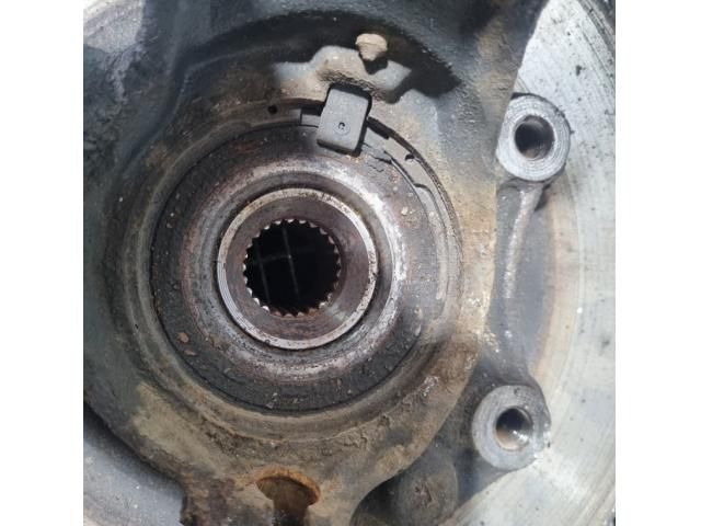 bontott PEUGEOT 2008 Bal első Csonkállvány