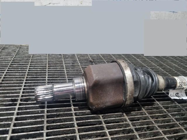 bontott PEUGEOT 2008 Bal Féltengely