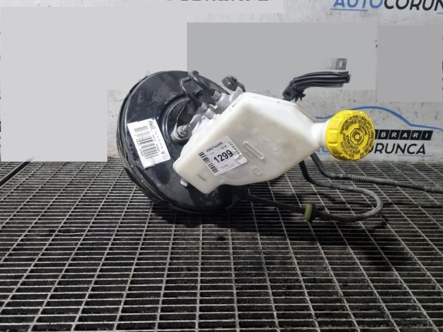 bontott PEUGEOT 2008 Fékrásegítő