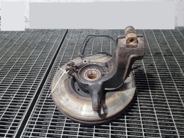 bontott PEUGEOT 2008 Jobb első Csonkállvány