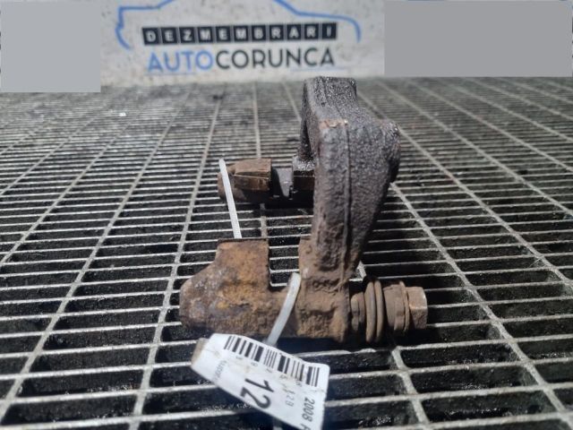 bontott PEUGEOT 2008 Jobb hátsó Fékkengyel