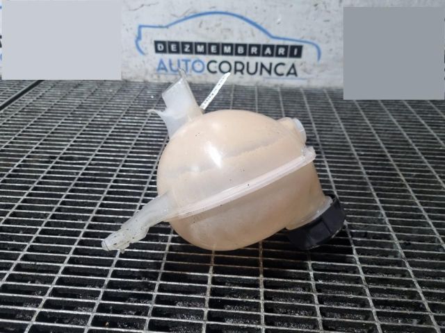 bontott PEUGEOT 2008 Kiegyenlítő Tartály