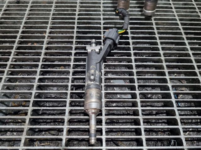 bontott PEUGEOT 2008 Porlasztó (1 db)