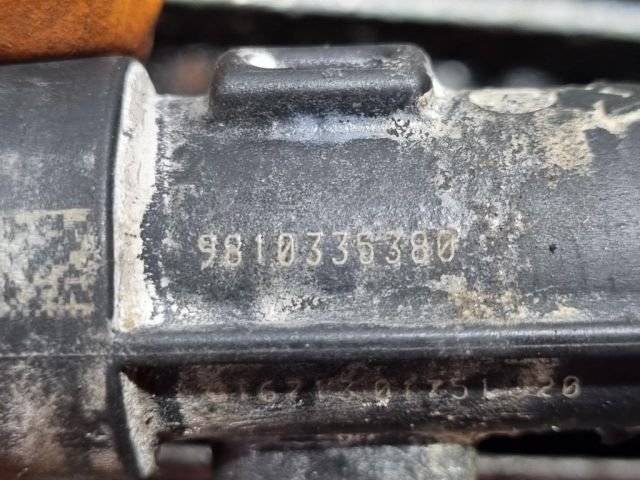 bontott PEUGEOT 2008 Porlasztó (1 db)