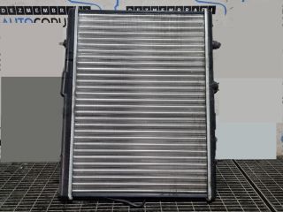 bontott PEUGEOT 2008 Vízhűtő Radiátor (Klímás)