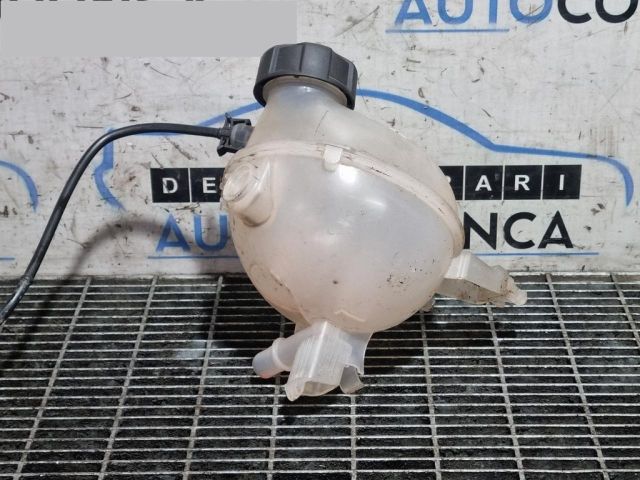 bontott PEUGEOT 2008 Kiegyenlítő Tartály