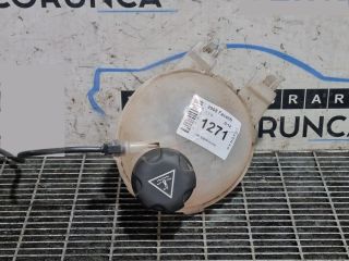 bontott PEUGEOT 2008 Kiegyenlítő Tartály