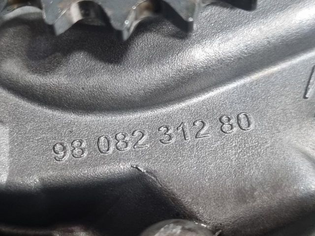 bontott PEUGEOT 2008 Olajszivattyú