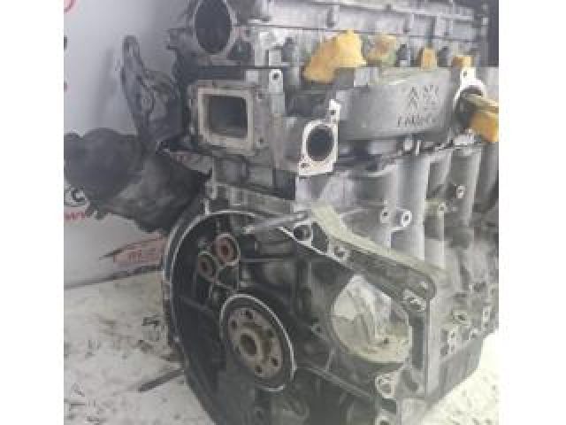 bontott PEUGEOT 2008 Motor (Fűzött blokk hengerfejjel)