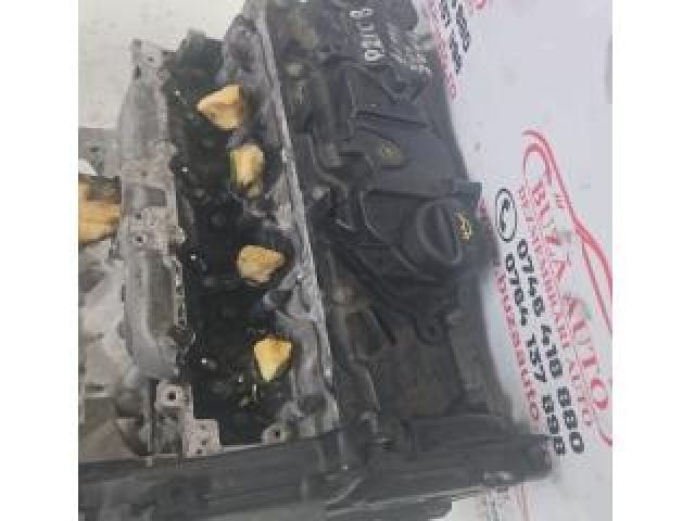 bontott PEUGEOT 2008 Motor (Fűzött blokk hengerfejjel)