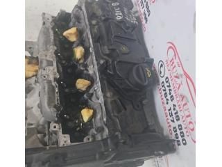 bontott PEUGEOT 2008 Motor (Fűzött blokk hengerfejjel)