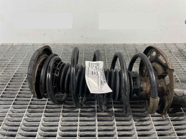 bontott PEUGEOT 2008 Első Rugó