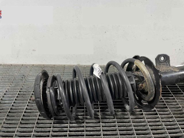 bontott PEUGEOT 2008 Első Rugó