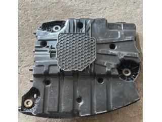 bontott PEUGEOT 2008 AdBlue Tartály