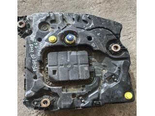 bontott PEUGEOT 2008 AdBlue Tartály