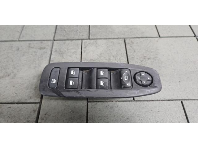 bontott PEUGEOT 2008 Ablakemelő Kapcsoló Négyes / Kettes