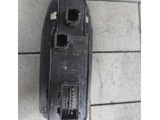bontott PEUGEOT 2008 Ablakemelő Kapcsoló Négyes / Kettes
