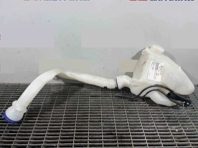 bontott PEUGEOT 2008 Ablakmosó Tartály