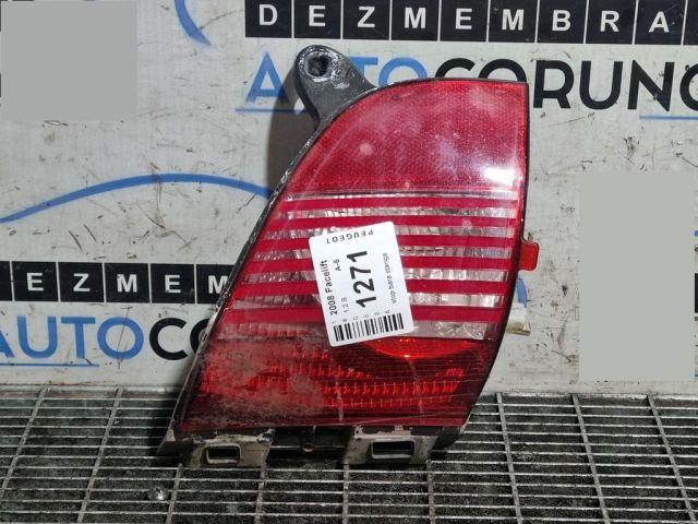 bontott PEUGEOT 2008 Bal Alsó Hátsó Lámpa