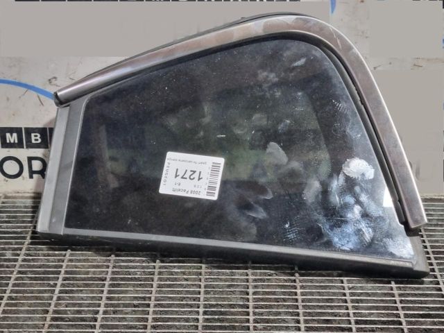 bontott PEUGEOT 2008 Bal C Oszlop Oldalablak Üveg