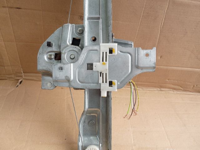 bontott PEUGEOT 2008 Bal első Ablakemelő Szerkezet (Elektromos)